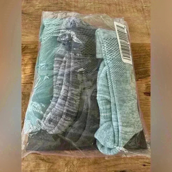 NEW Tommie Copper Nanoglide 4 pair Compression Over the Calf Recovery Socks - Picture 4 of 6